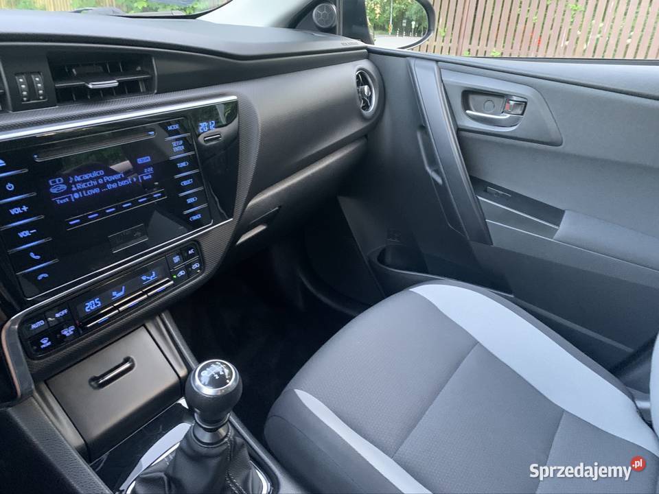 Toyota Auris 133 pierwsza rejestracja 032017 r Kalisz sprzedam
