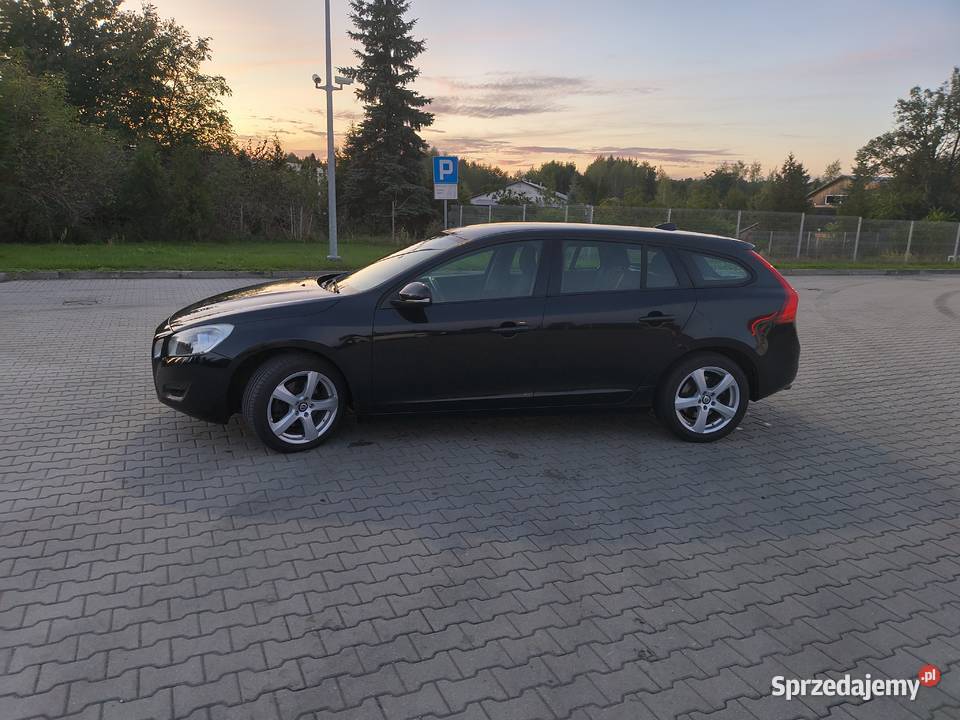 Volvo V60 16 T3 benzyna 150