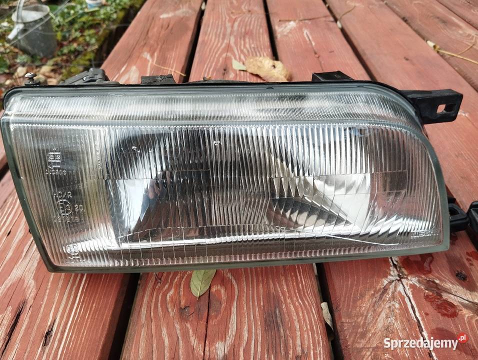 Lampa przednia lewa prawa Nissan Primera P10 Łódź sprzedam