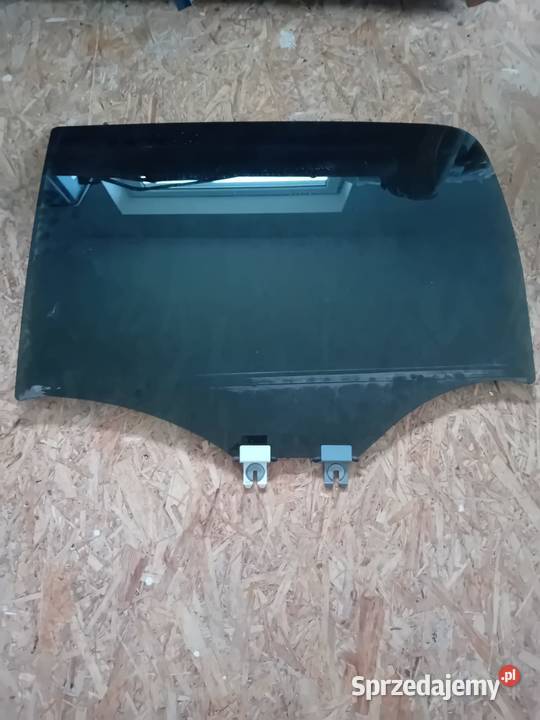 Ram 1500 2021r Szyba tylna lewa Głuchołazy