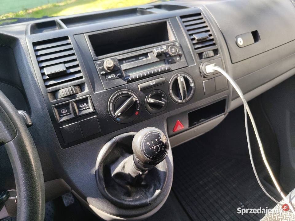 VW Transporter T5 25 131 VAT1 Rok produkcji 2003 Zwoleń