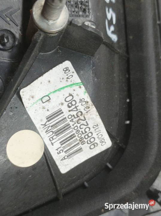 LAMPA TYŁ W KLAPĘ PRAWA EU 9685225480 Citroen C3