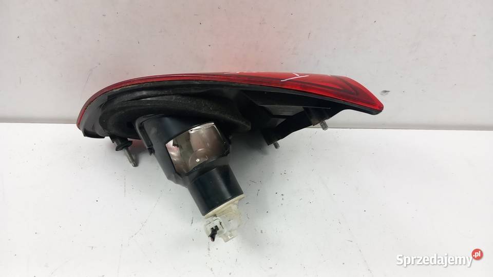 NISSAN QASHQAI J10 LAMPA TYŁ LEWA W KLAPĘ Zbierkowo