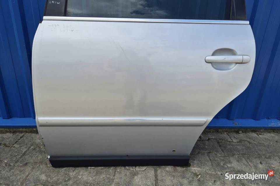 DRZWI TYŁ LEWY LEWE VW PASSAT B5 FL KOMBI LA7W Działoszyce