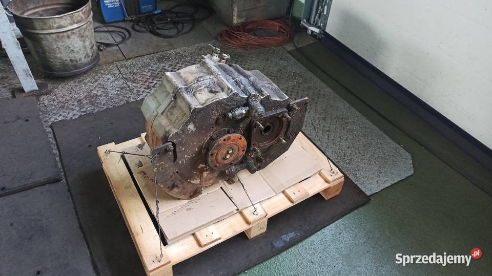 REDUKTOR SKRZYNIA REDUKCYJNA BIEGÓW CIĄGNIK SAM