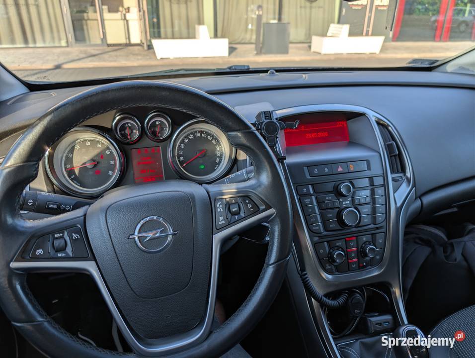 Opel Astra J 14 Turbo LPG mazowieckie Józefosław