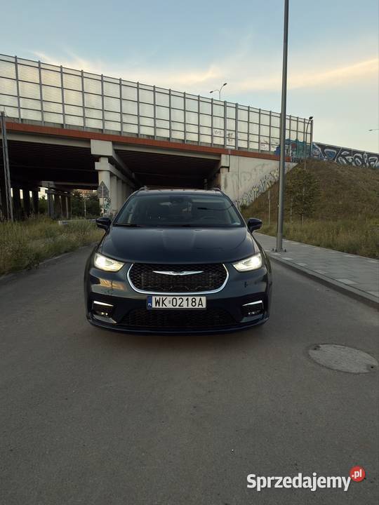Chrysler Pacifica Touring 2022 36 V6 8 osób Warszawa