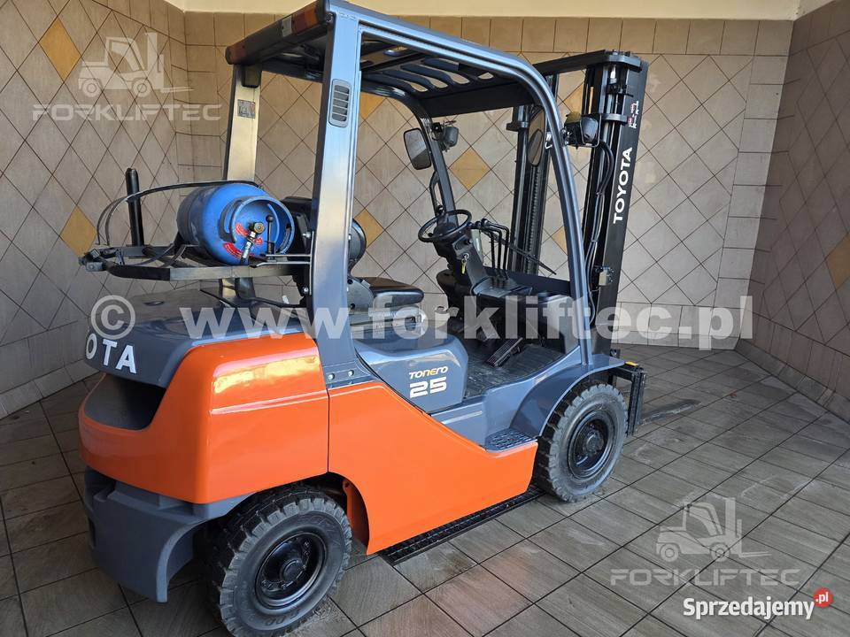 Wózek Widłowy TOYOTA 8FGF25 przesuw TOYOTA 8FG25 śląskie Lędziny
