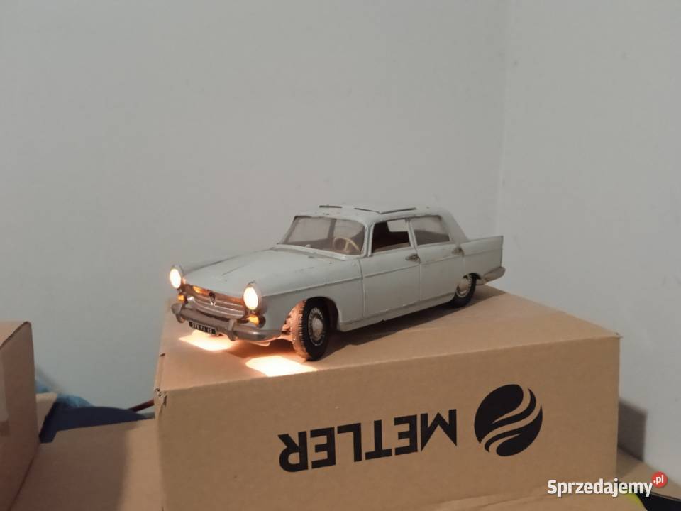 Peugeot 404 super luxe kugelfischer injection 404