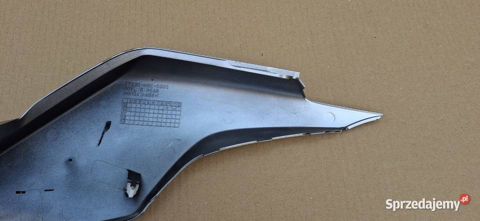 HONDA VFR 1200F OGON PRAWY ZADUPEK OWIEWKA PRAWA Bieleń