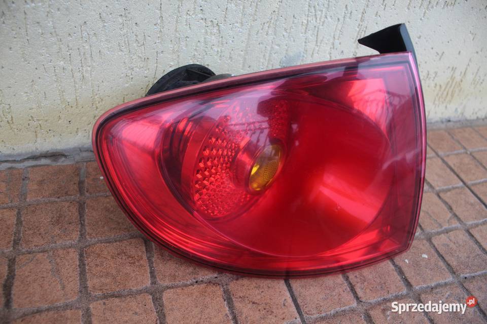 LAMPA LEWY TYLNA TYŁ SEAT ALTEA 5P0945095D osobowe