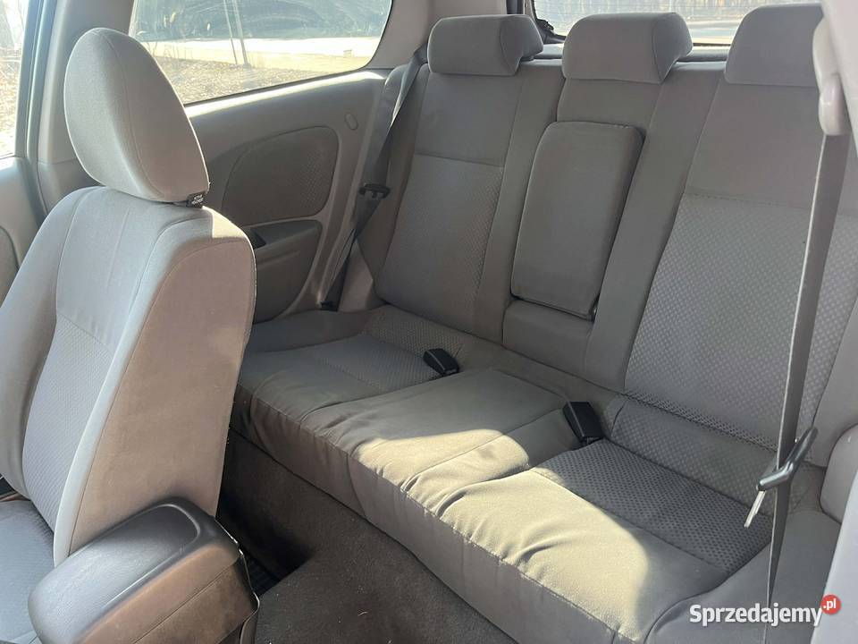 Nissan Almera n16 czarny Serock