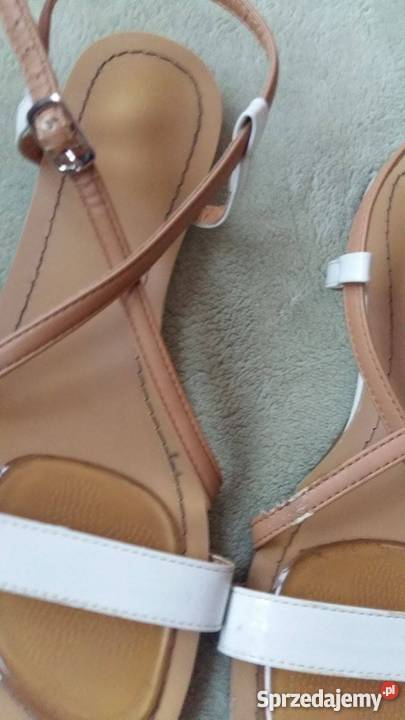 Sandały damskie CCC rozmiar 38 z rzemyczkami Kłodzko