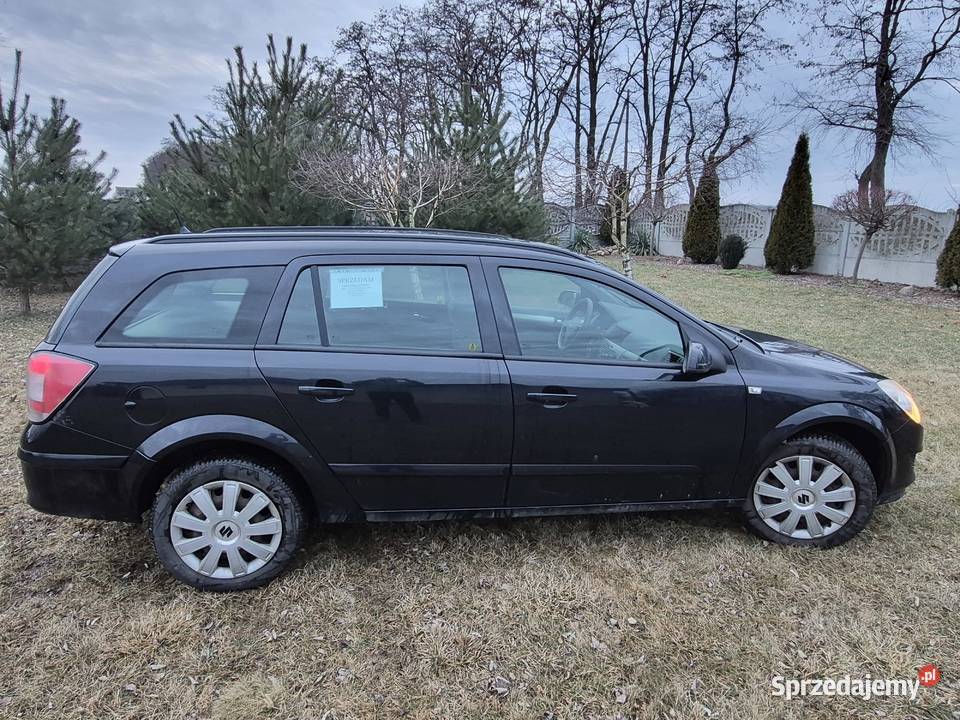 Opel Astra H kombi 17 Cdti 2008 Warta