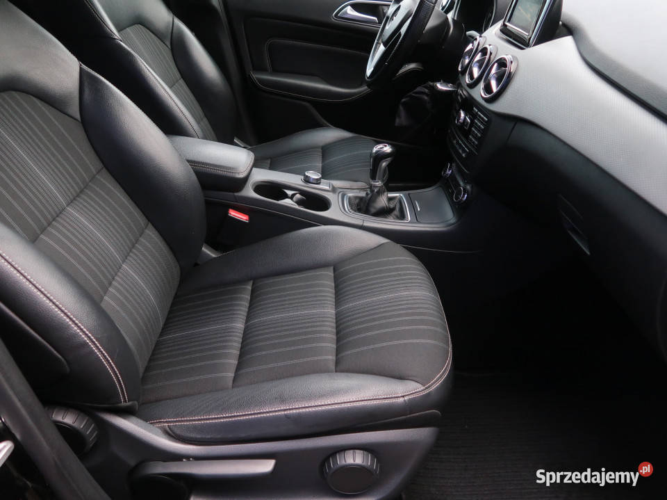 Mercedes B B 180 światła do jazdy dziennej sprzedam