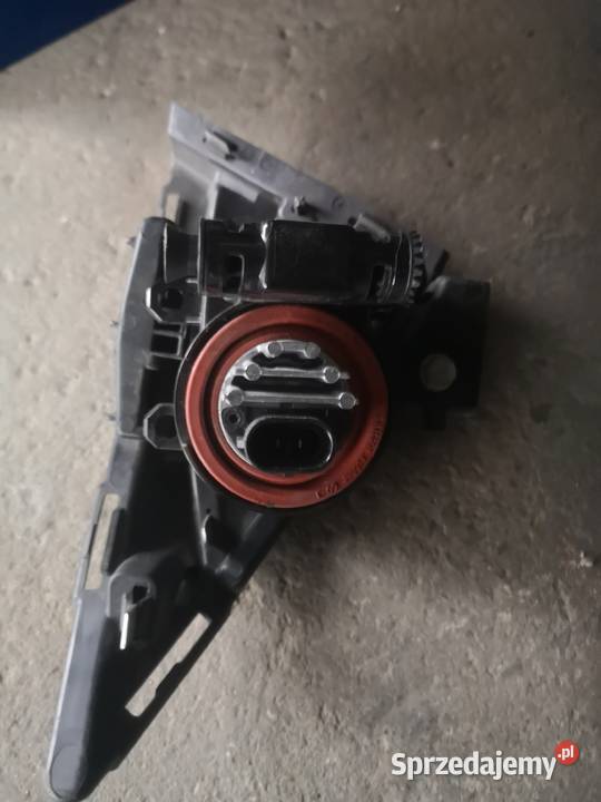 NISSAN QASHQAI J12 21 HALOGEN KRATKA RAMKA PRAWY Skawina sprzedam