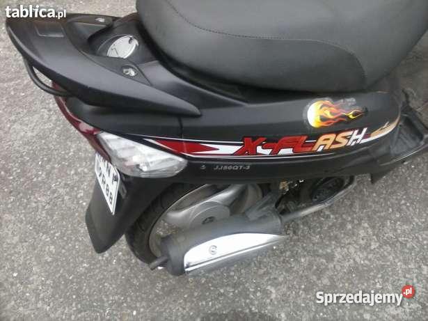 Skuter Baccari xflash 4T Nisko