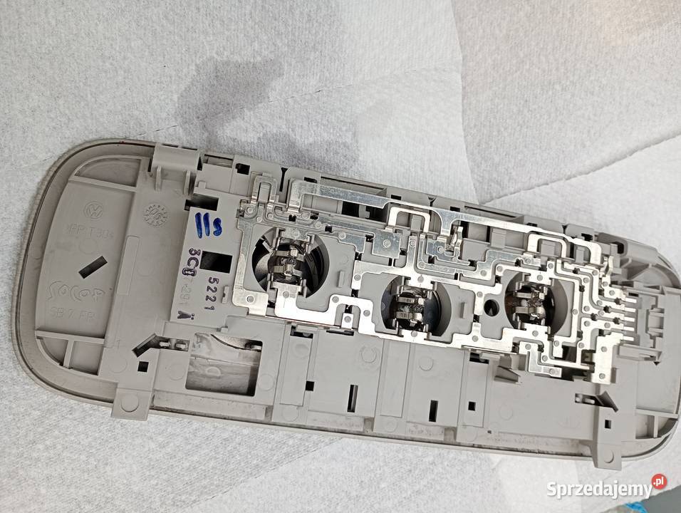 Lampka podsufitkowa wrwnętrzna vw passat b6 Wrocław
