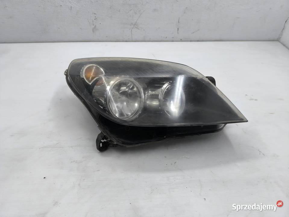LAMPA PRAWY PRZÓD EUROPA OPEL ASTRA H 24451033RH Lampy przednie