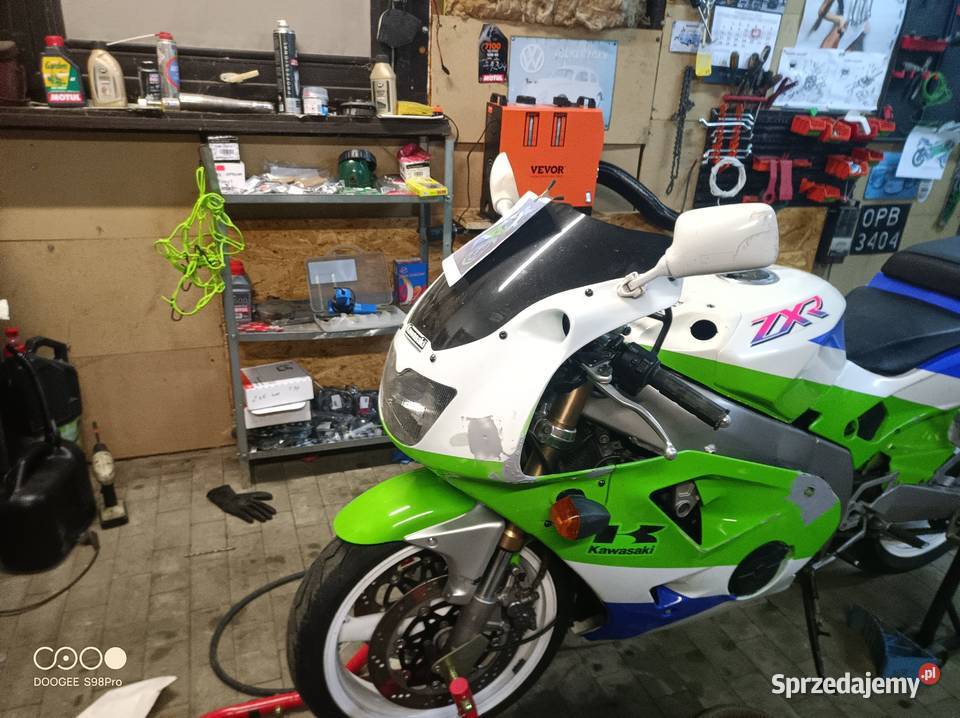 Szybka czarna kawasaki zxr400 Nysa
