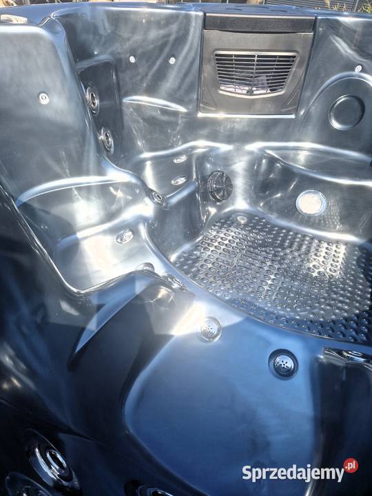 Jacuzzi ogrodowe zimowe SPA Balboa 220x210 Akryl Olkusz