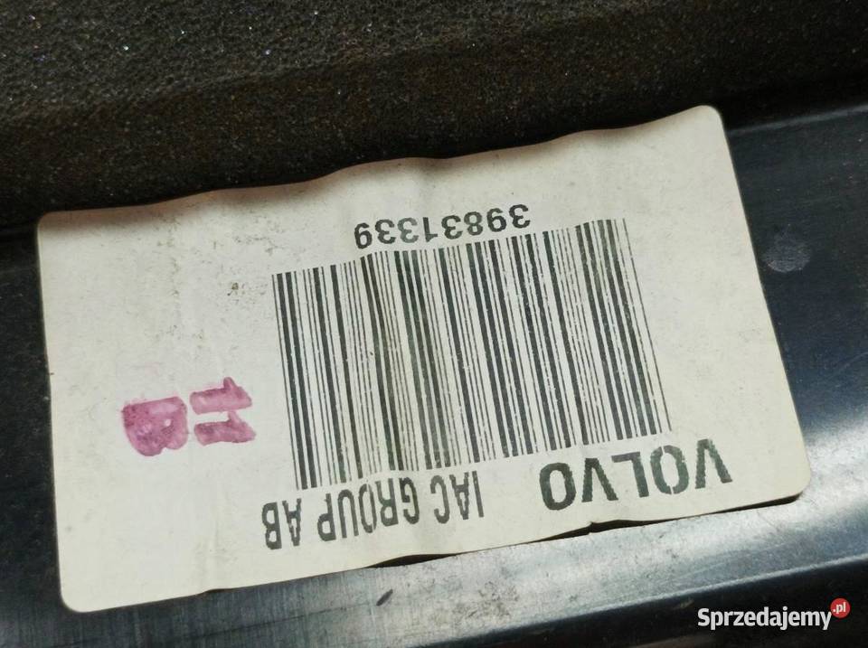 SCHOWEK PRAWY PASAŻERA DESKI 39831339 Volvo XC