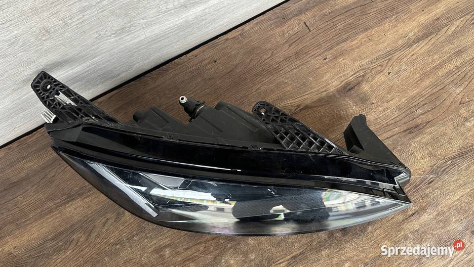 XPENG G3 EV LAMPA PRZEDNIA PRAWA FULL LED 18 23 Gorzów Wielkopolski