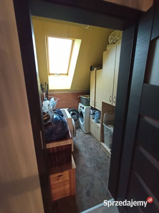 Syndyk sprzeda nieruchomość w Latowicach Latowice