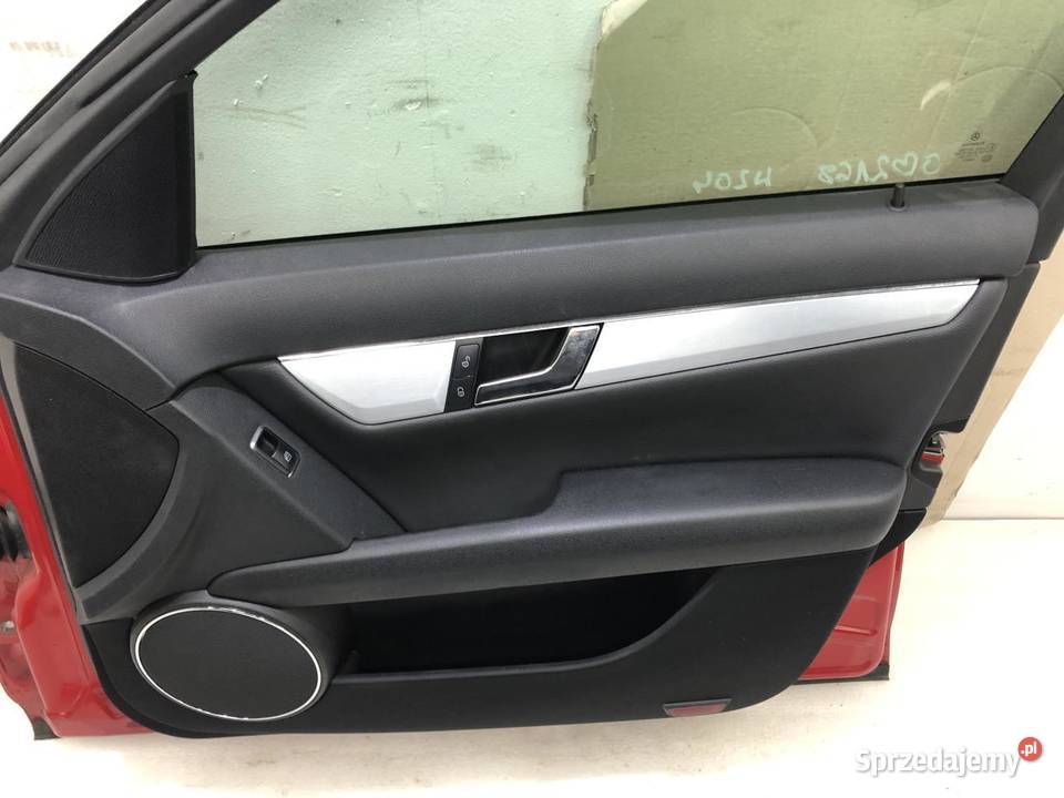 DRZWI PRAWY PRZÓD MERCEDES W204 590