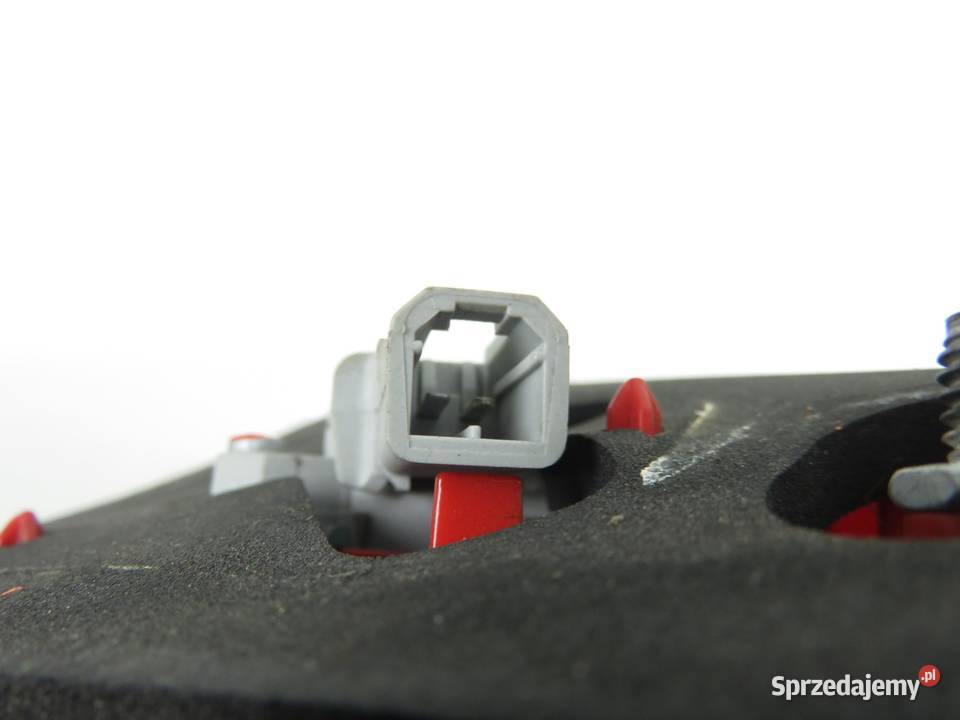 LAMPA PRAWA TYLNA KLAPA ALFA ROMEO 147 46747825 osobowe