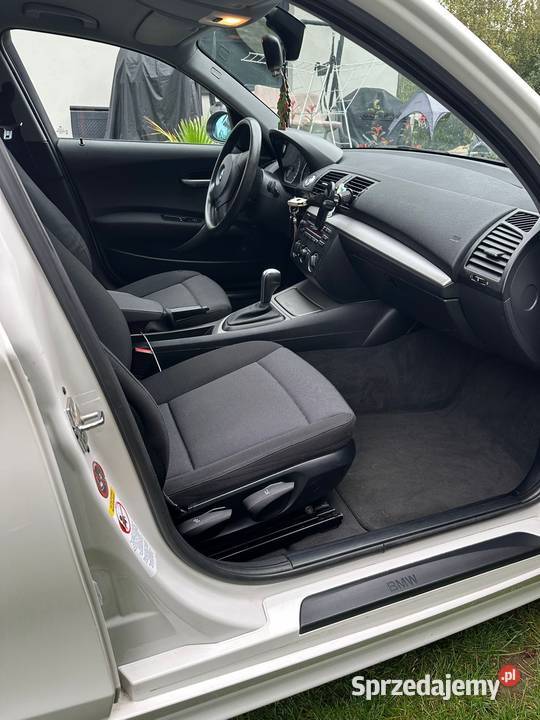 BMW Seria 1 E87 118i 20 Benzyna Automat 2007 r gniazdo AUX Starczanowo