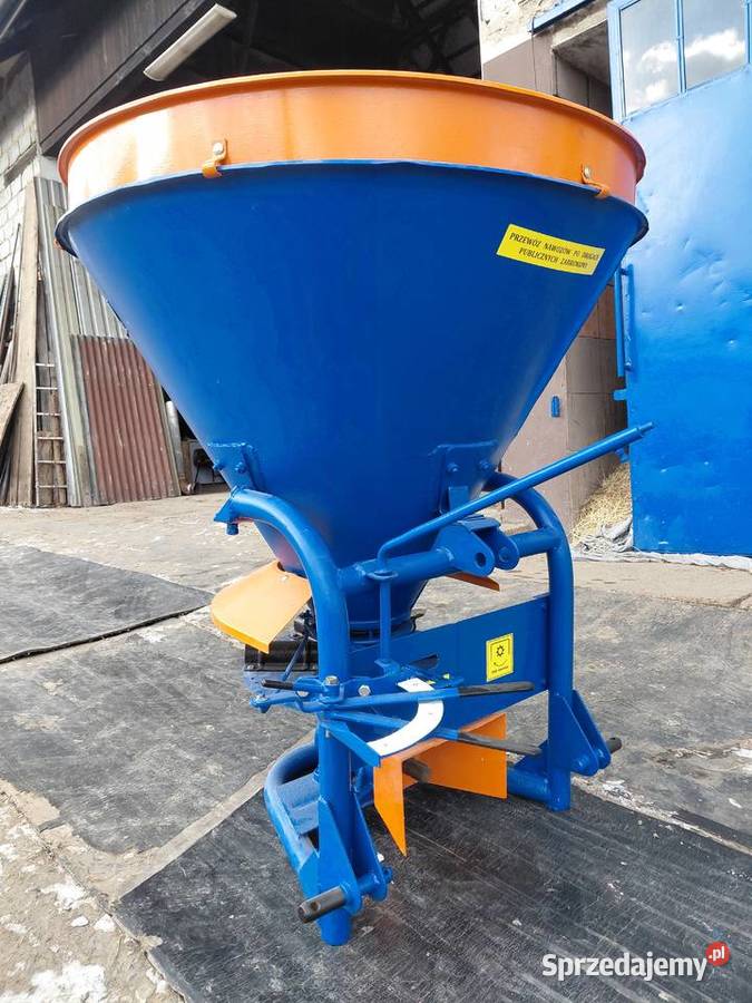 Rozsiewacz nawozu lejek AgrometBrzeg Nowy nieuszkodzony Uszew