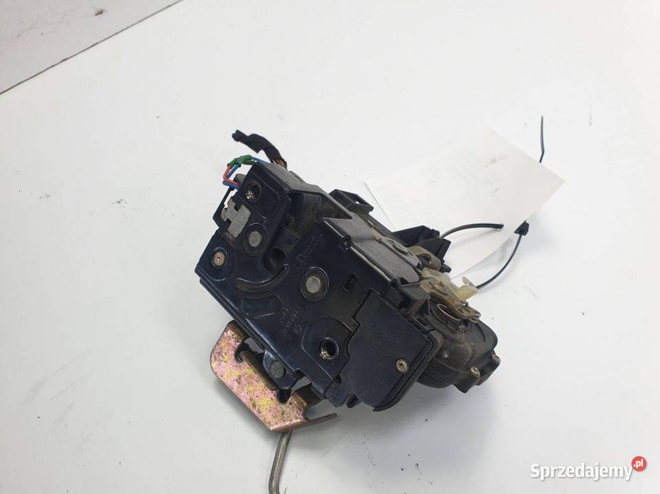 ZAMEK DRZWI PP AUDI A6 C5 4B1837016B osobowe Lipno