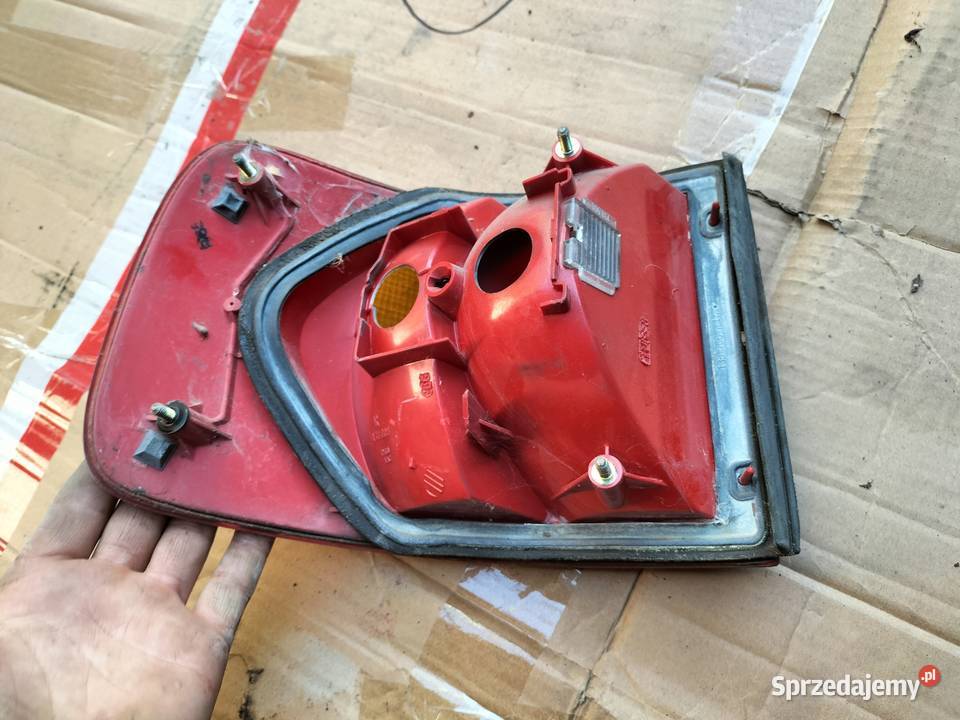 AUDI A6C4 A6 C4 SEDAN LAMPA TYŁ TYLNA PRAWA