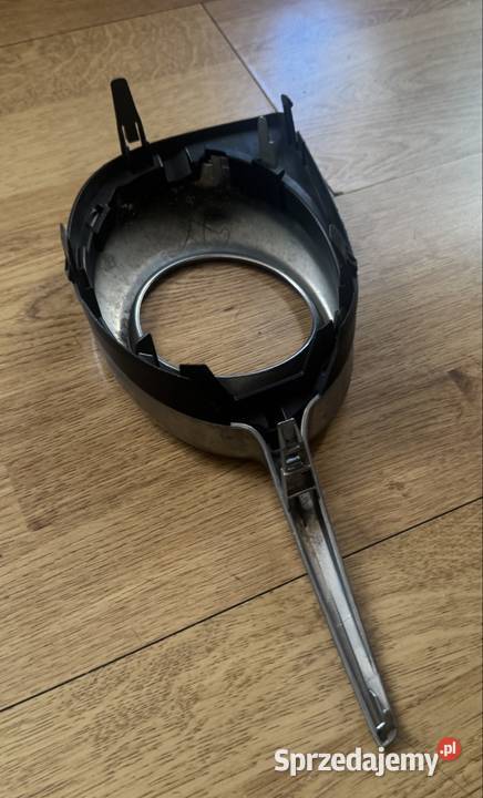 TOYOTA RAV IV 2022r RAMKA OPRAWKA HALOGENU LEWA Sosnowiec