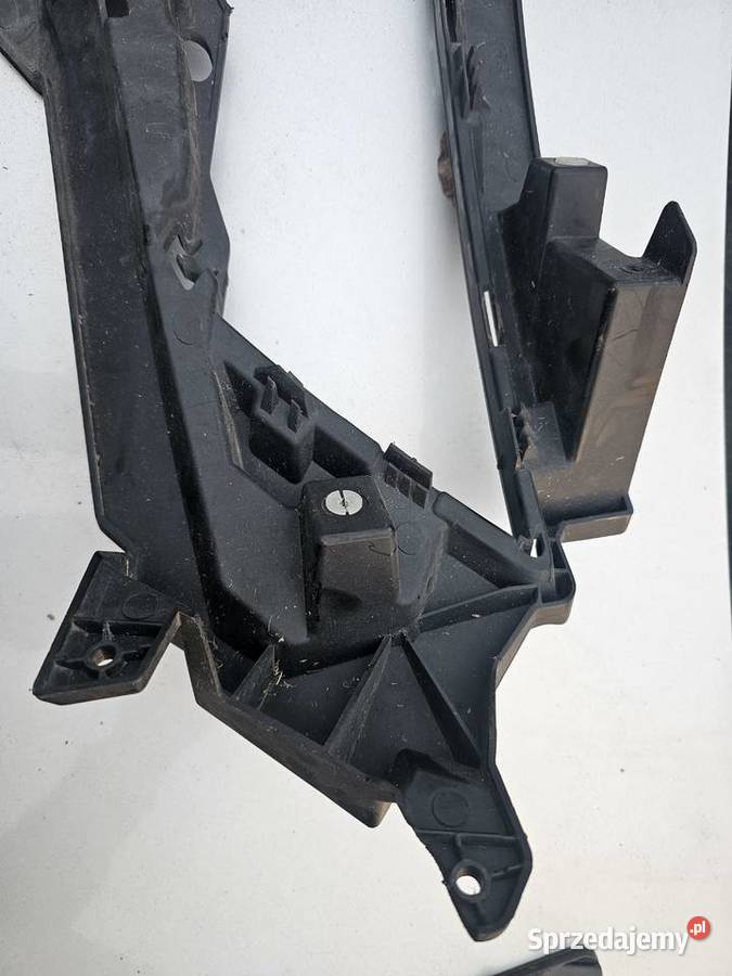 Seat Leon 2016r Wspornik uchwyt halogenu osobowe