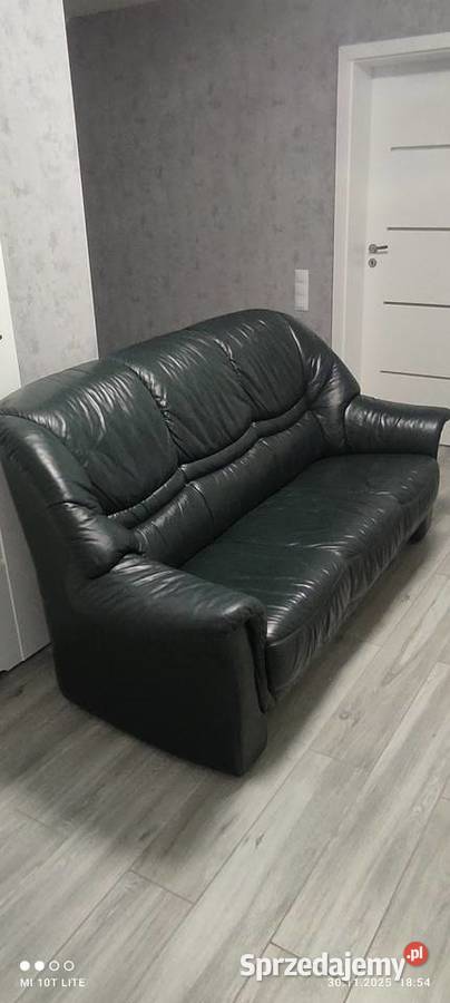 Sofa trzy osobowa dwa fotele