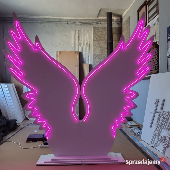 Skrzydła podświetlane LED Taśmy LED Rawicz