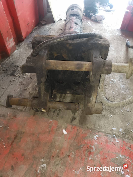 Młot wyburzeniowy do koparki koparkoładowarki Czarne sprzedam