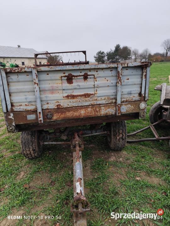 Rozrzutnik obornika dwu osiowy Rozrzutniki obornika