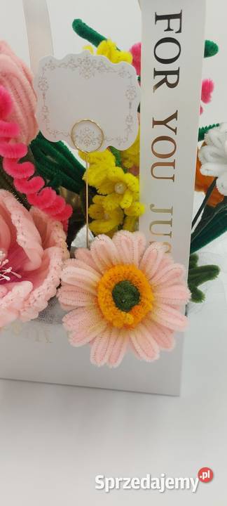 Flower box z kwiatami z drucików chenilowych Trzebnica