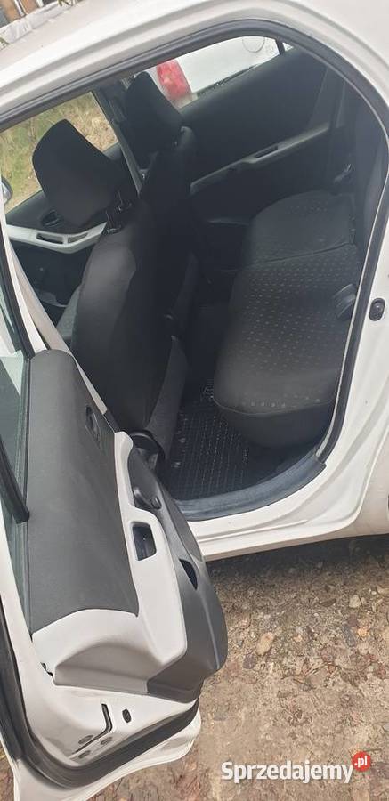 Toyota Yaris II lampy chłodnica części Kraśnik