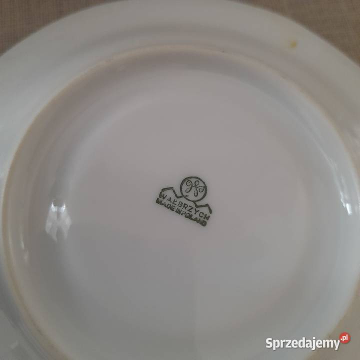 Zestaw śniadaniowy filiżanka spodek talerzyk