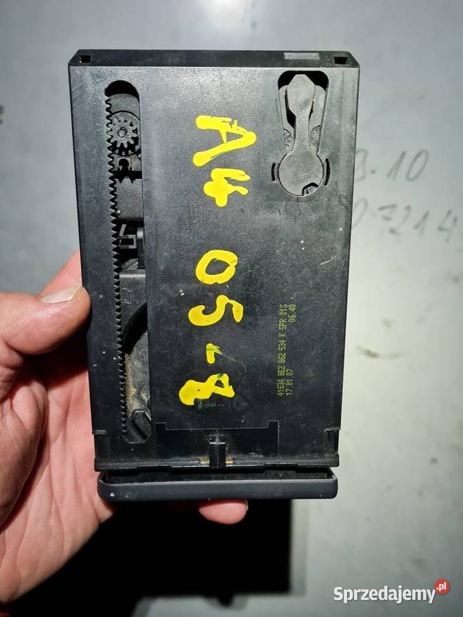 Audi A4 B6 B7 S4 8E0 Uchwyt na Kubek Anglik GB Skawina