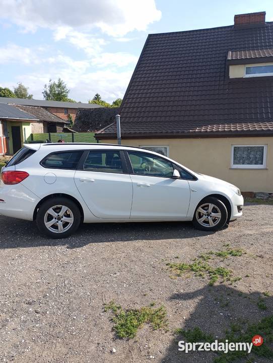 Sprzedam opla astrę J model Polift 2012 manualna Astra Sośno