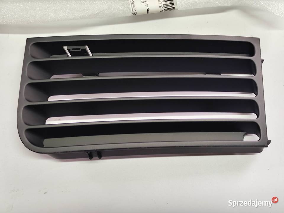 AUDI A8 D2 9902r LIFT KRATKA OSŁONA HALOGEN Wolsztyn