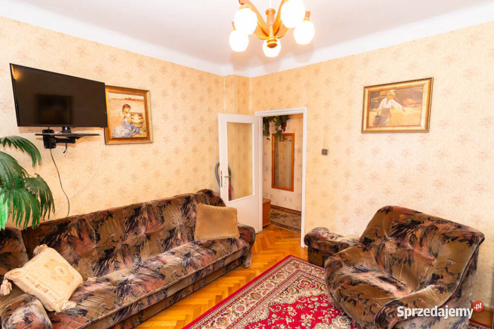 2 pokoje 1 piętro 465m2 Sienkiewicza sieć Ostrowiec Świętokrzyski