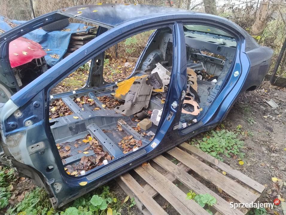 Toyota Avensis t29 osobowe Zestawy części blacharskich