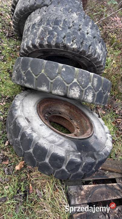 Opony pełne Bergugnan Trelleborg 82515 kompletne Koziegłowy