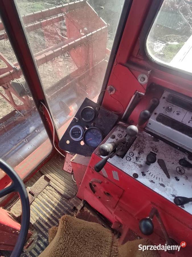 Kombajn zbożowy MF530 Massey Ferguson Kułakowice Trzecie